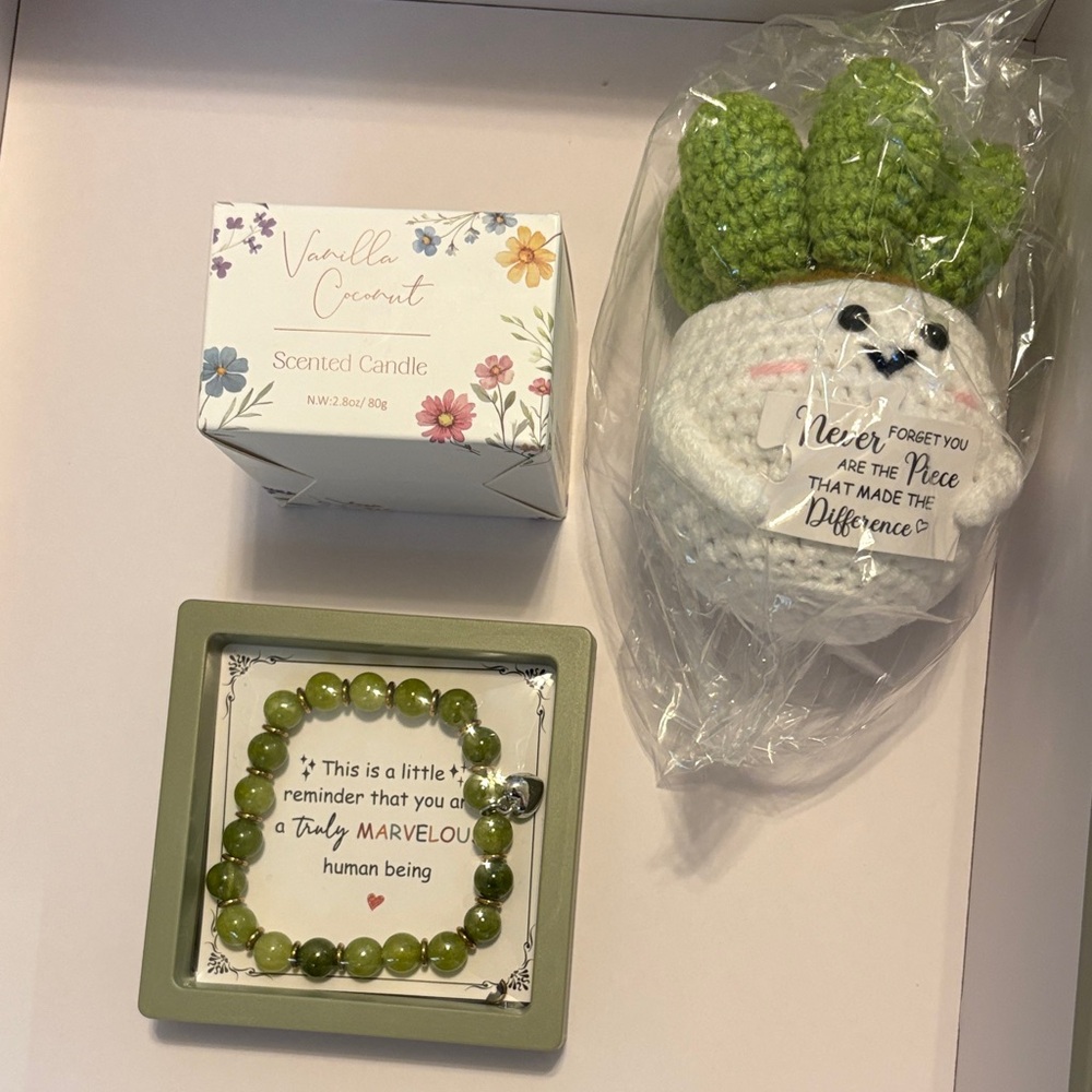 Specially For You Gift Box - Picture 4 of 8